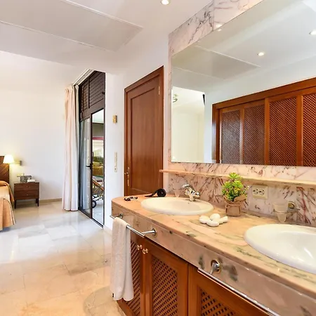 Tauro Golf Tranquility Meets Luxury Tauro Private Pool Whirlpool Bath Golf Course Views Close To Beaches *